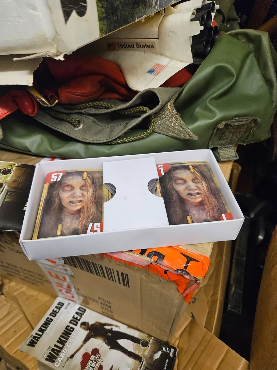 Walking Dead Card Game - Image 3