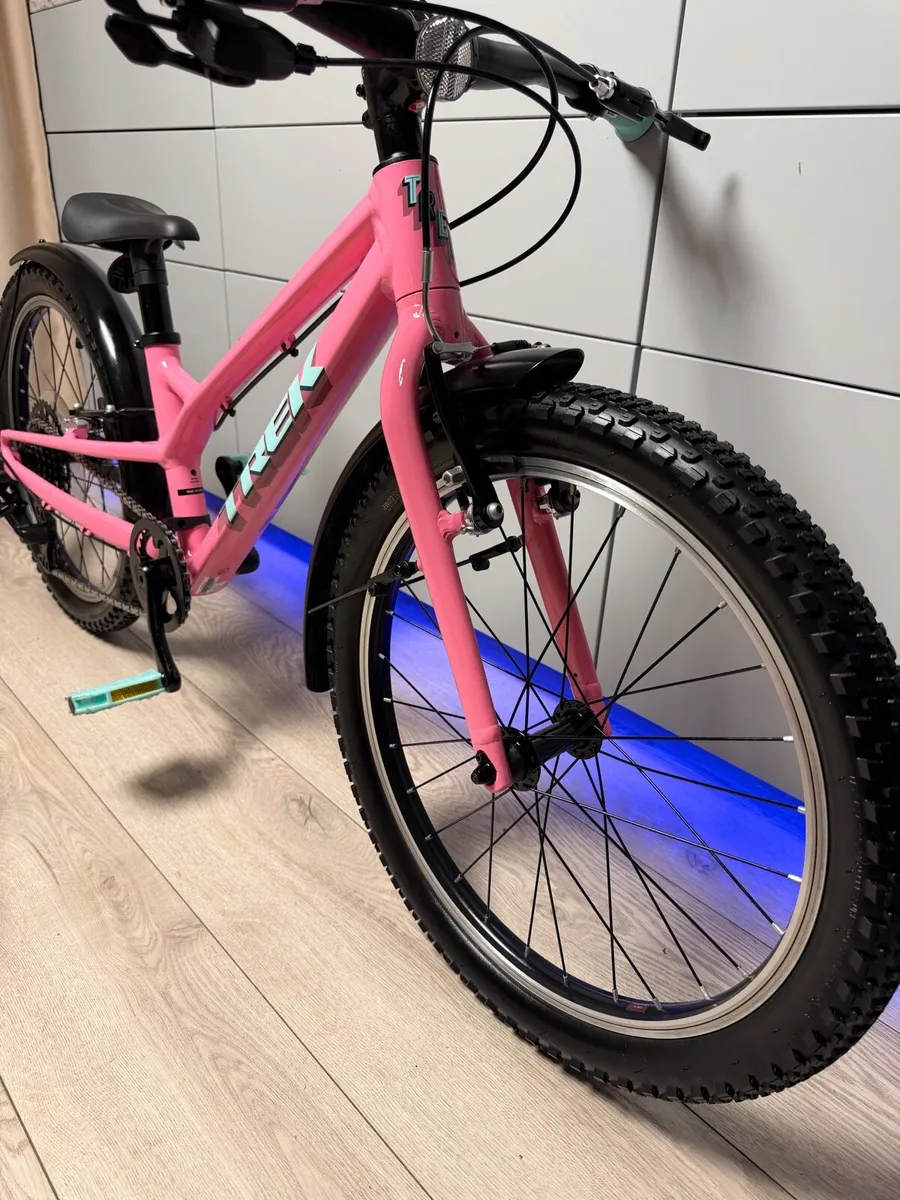 TREK Wahoo Path Kids Bike 20 inch (Like NEW) - Image 4
