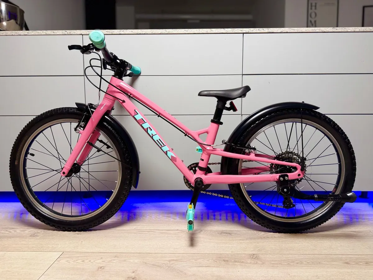 TREK Wahoo Path Kids Bike 20 inch (Like NEW) - Image 2