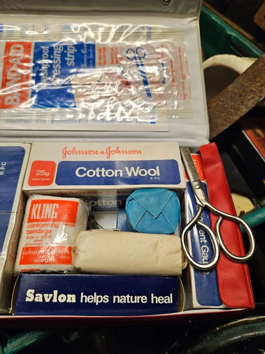 Vintage Johnson and Johnson First Aid Kit - Image 3