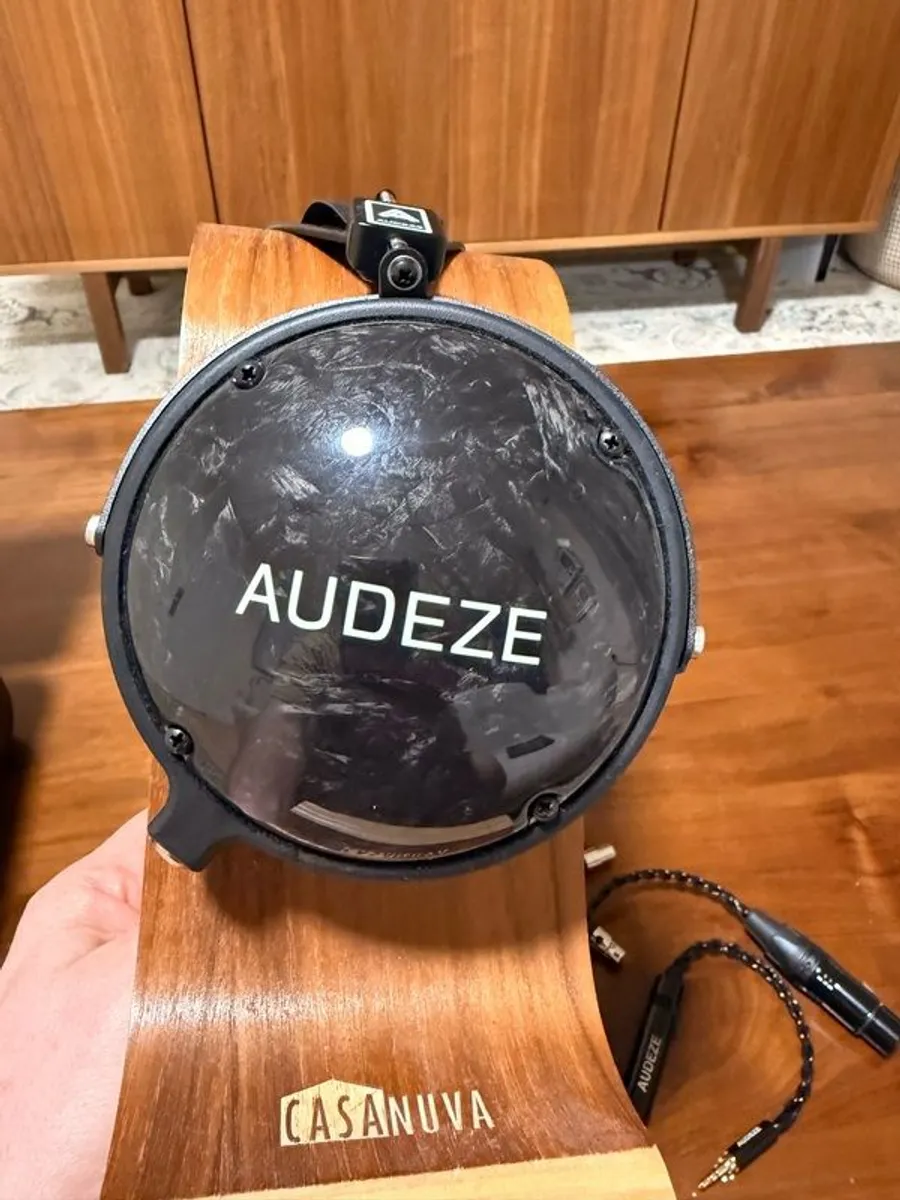 Selling my Audeze LCD-2 Closed Back headphones - Image 3