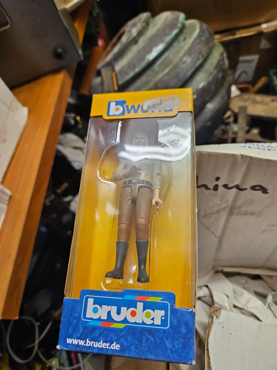 Bruder Farm Figure - Image 2