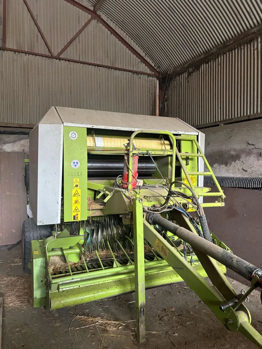 Claas 255 round baler - Image 1