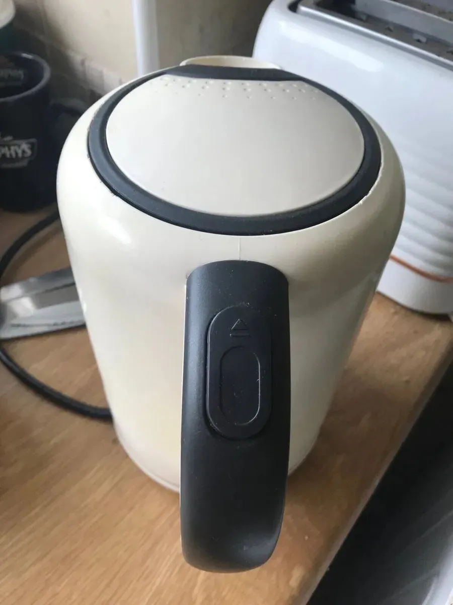 Bosch 1.7 litre Kettle - Image 2