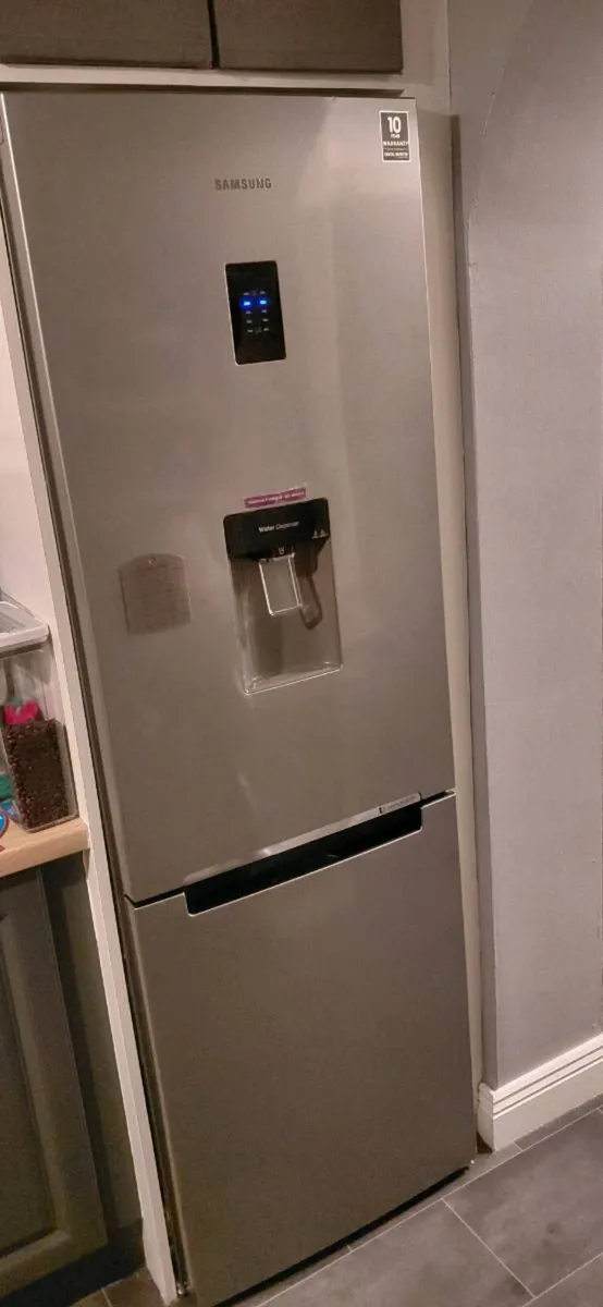 Samsung Freestanding Fridge Freezer - Image 1