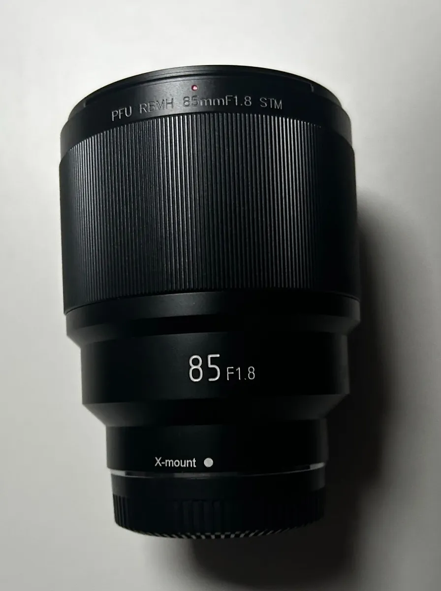 Viltrox 85mm f/1.8 STM Lens (Fujifilm X-Mount) - Image 4