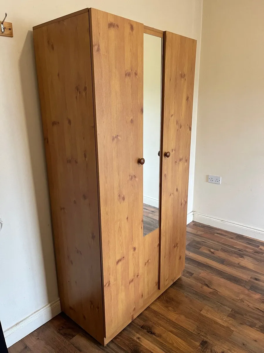 Wardrobe - Image 2