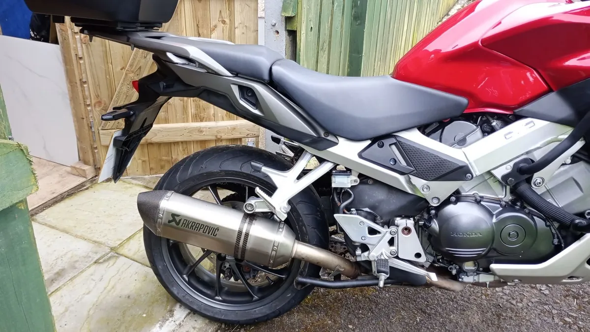 2016 Honda VFR800X Crossrunner - Image 4