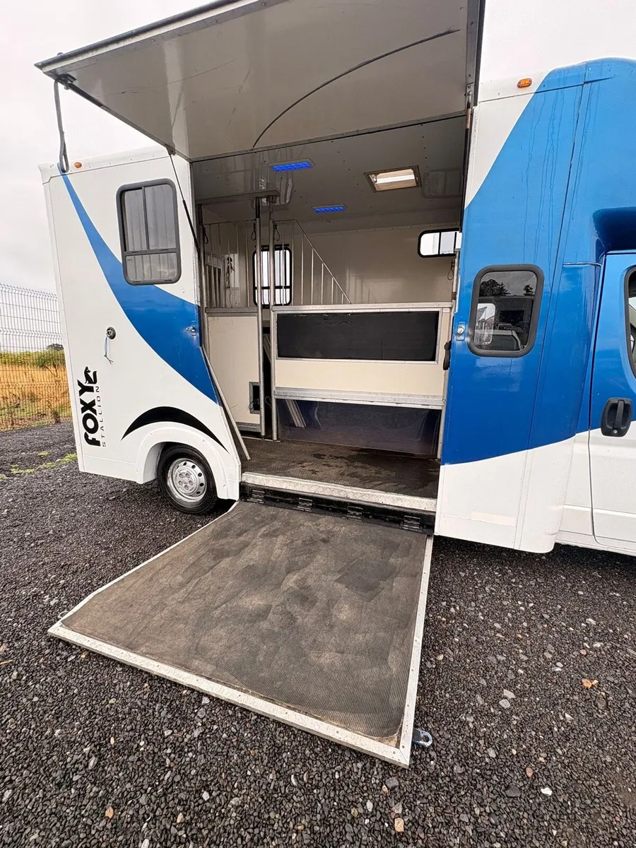 Horse lorry just done 26350 miles - Image 2