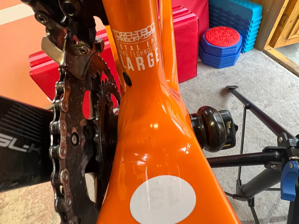 Full carbon race road bike - Image 2