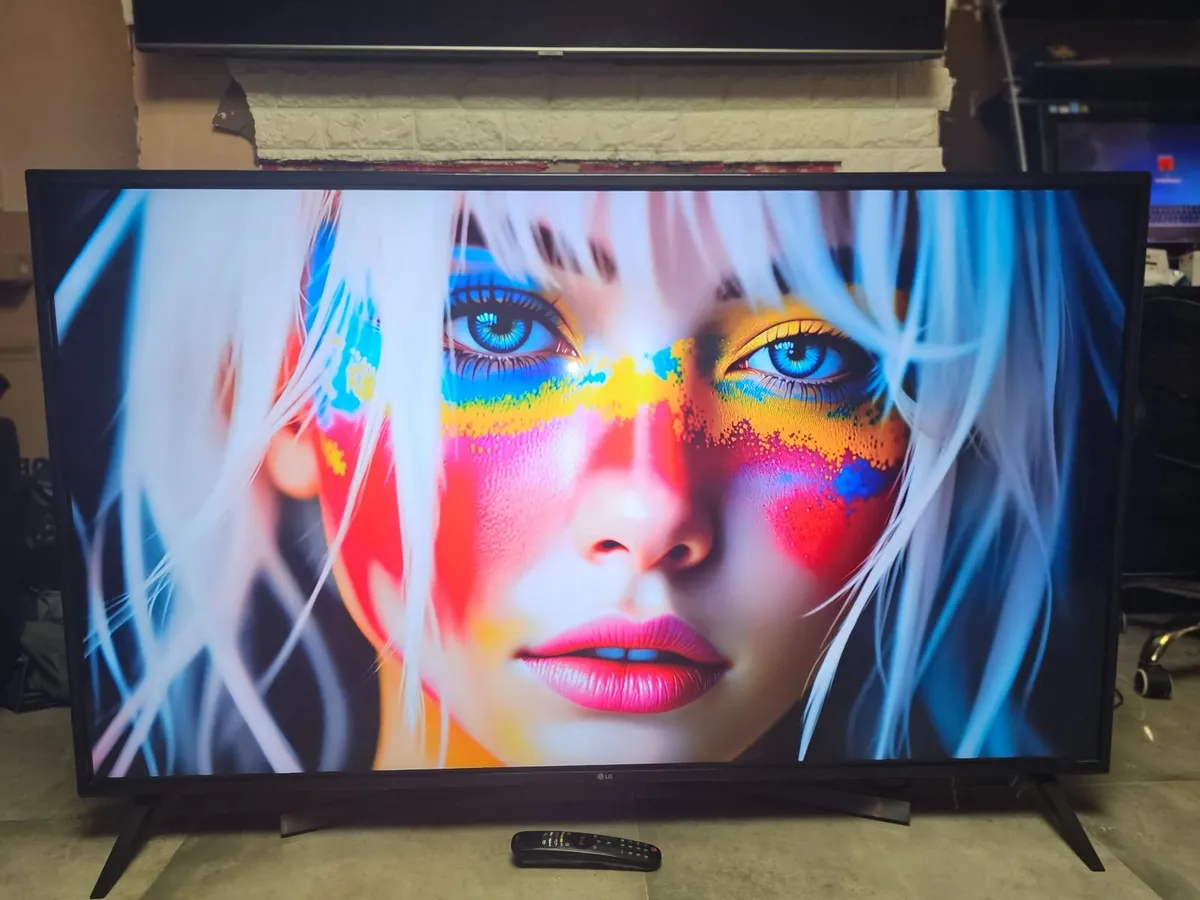 60" LG 4k Ultra HD HDR Smart LED TV + Magic Remote - Image 3