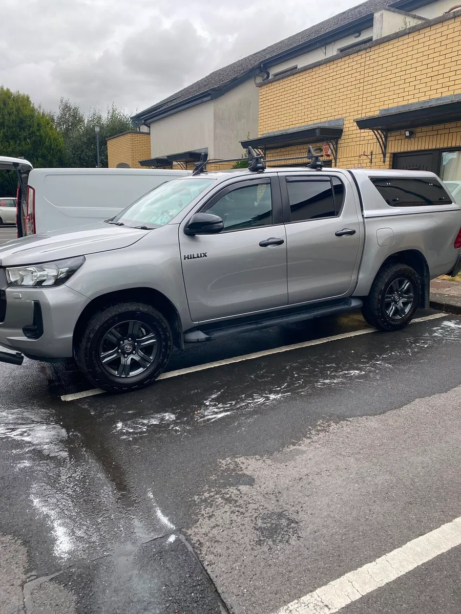 Toyota hilux - Image 3