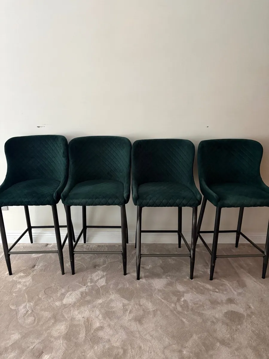 4 high stools metal leg’s - Image 1