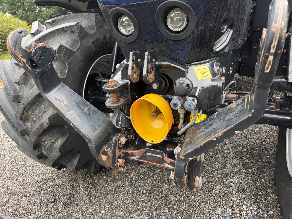 2019 New Holland T7.225 BluePower €69950 Plus Vat - Image 4