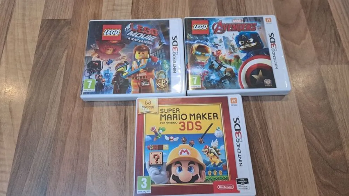 Nintendo 2DS Console plus games - Image 3