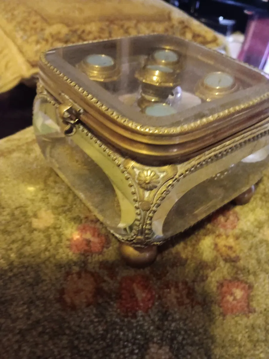 French casket - Image 4