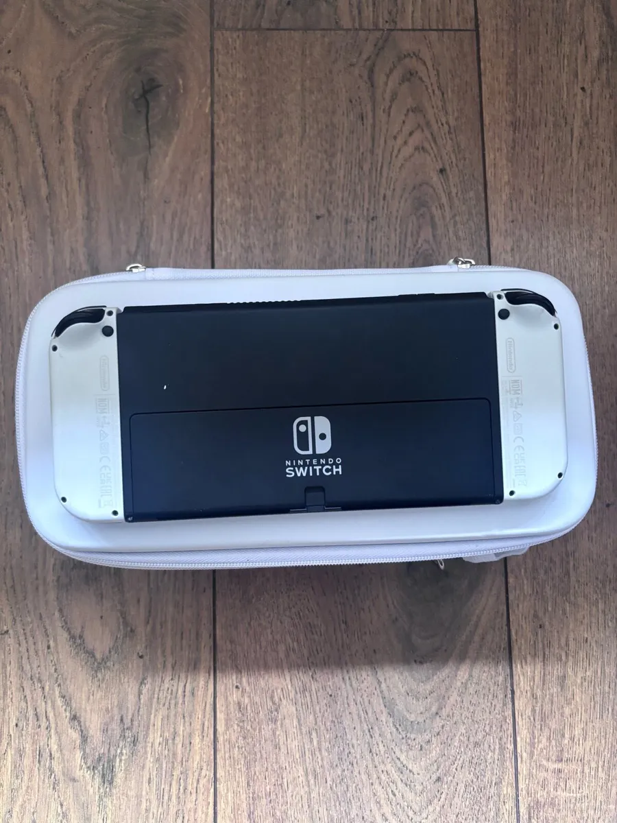 Nintendo switch OLED - Image 3