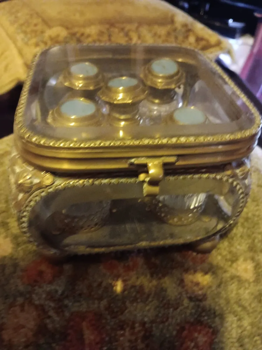 French casket - Image 1