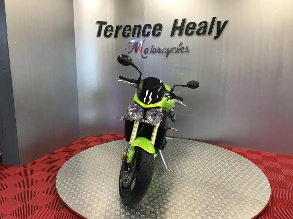 2008 Triumph Street Triple 675 ''LIKE NEW'' - Image 3