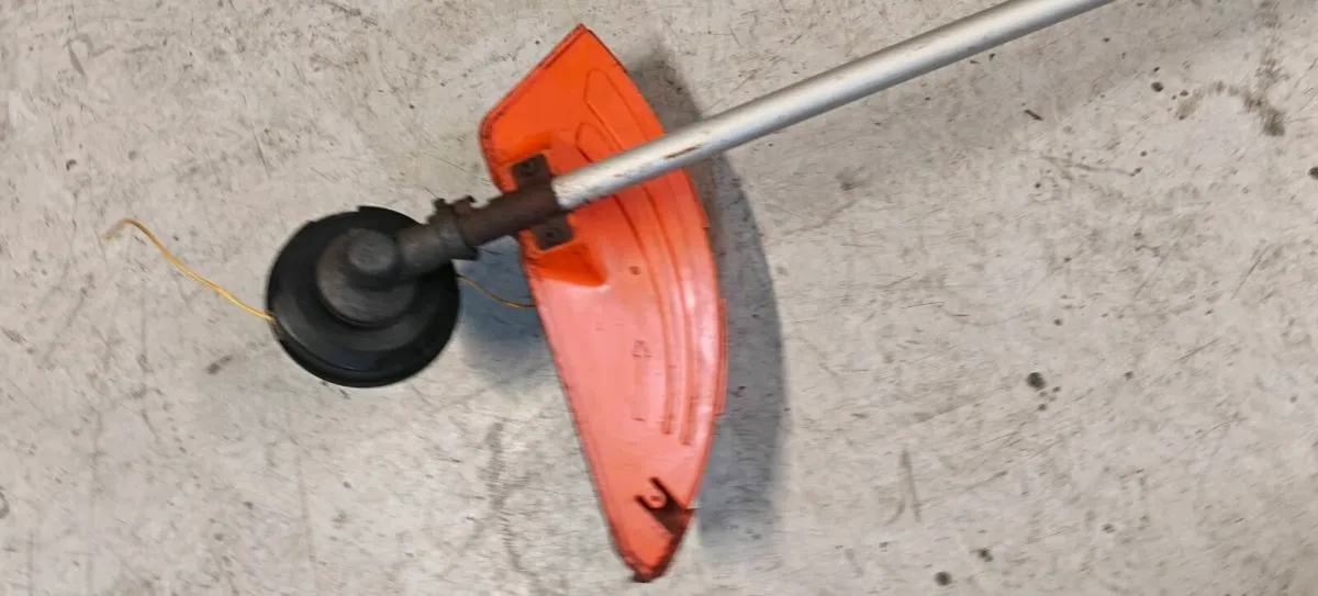 Tanaka grass trimmer - Image 3