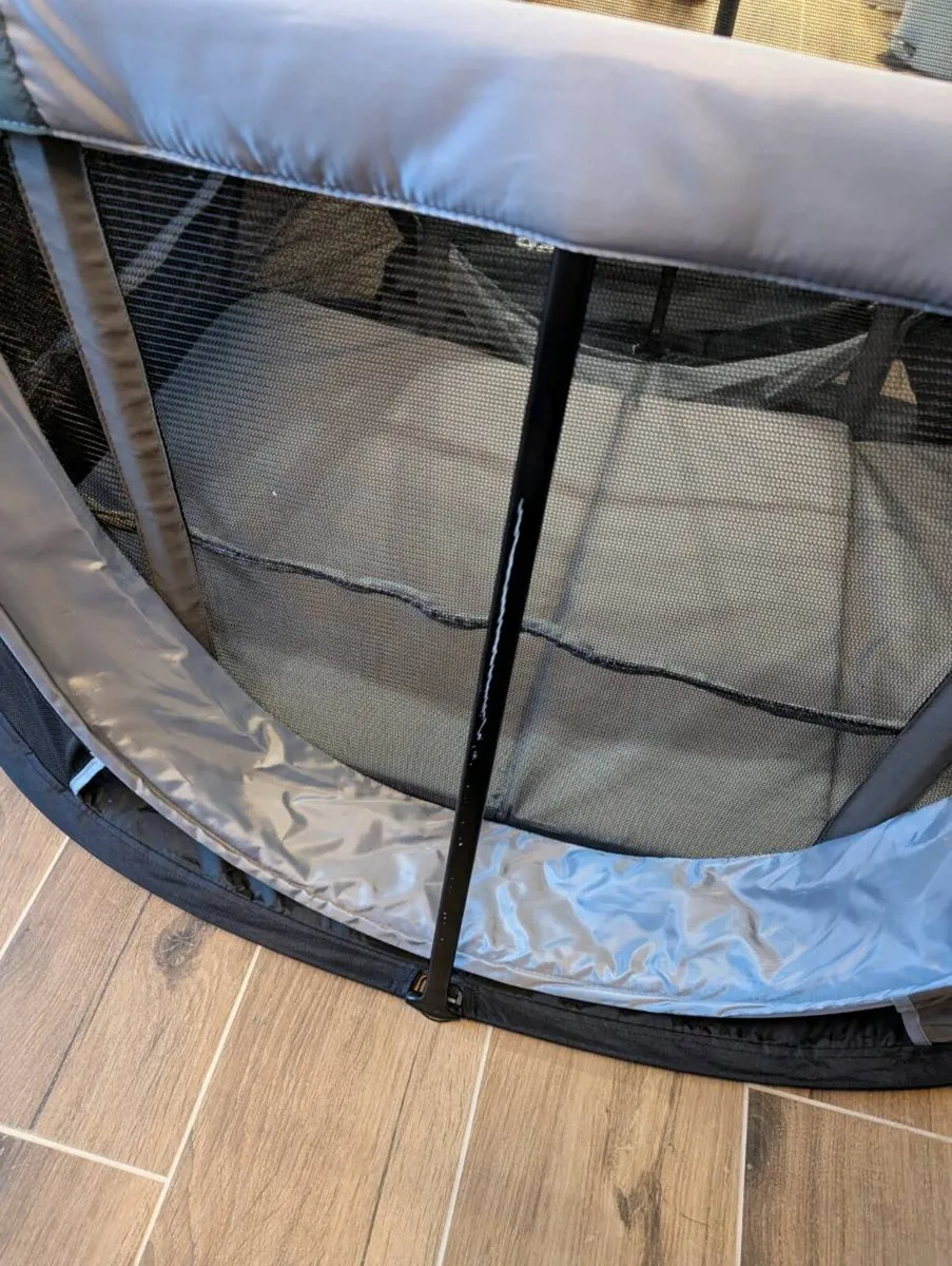AeroMoov Instant Travel Cot - Image 4