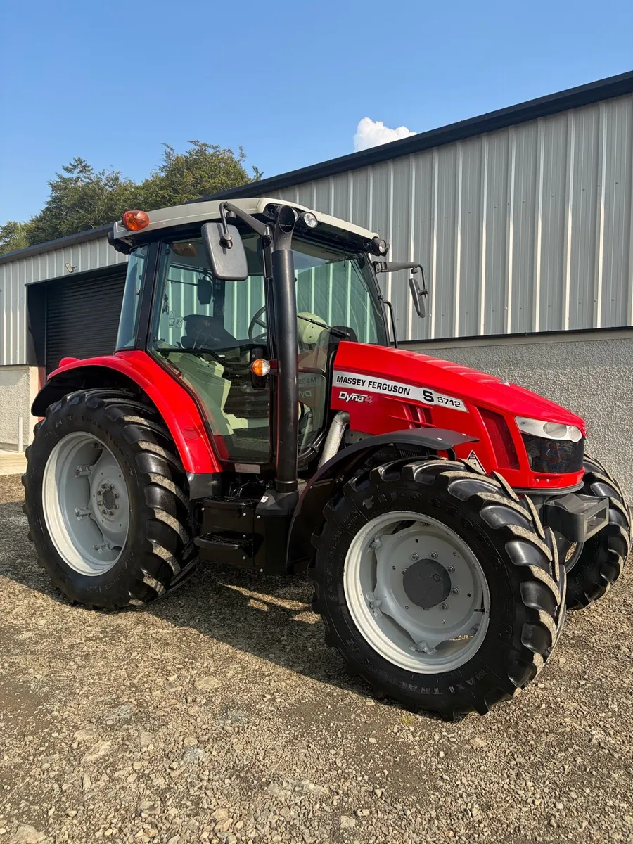 2018 Massey Ferguson 5712S - Image 2