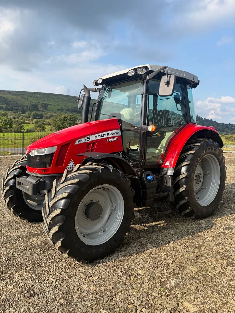2018 Massey Ferguson 5712S - Image 4