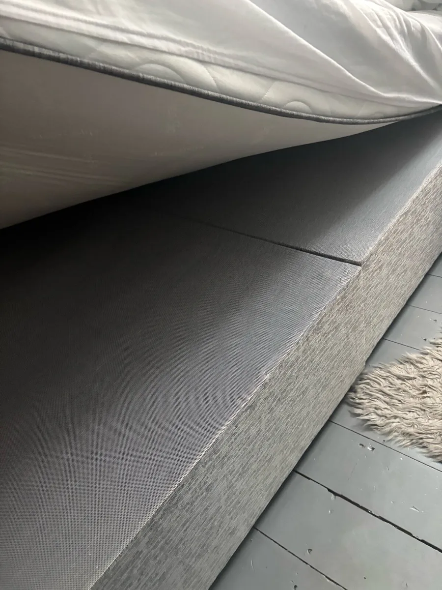 Double bed and mattress- Grey - Image 4