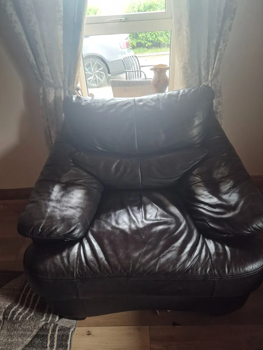 3 piece leather suite - Image 3