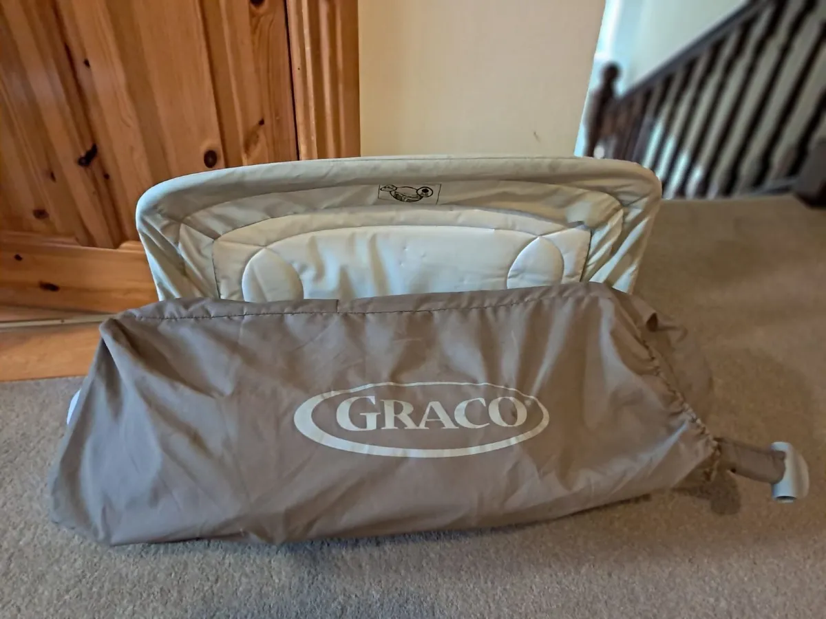 Travel Cot - Image 3