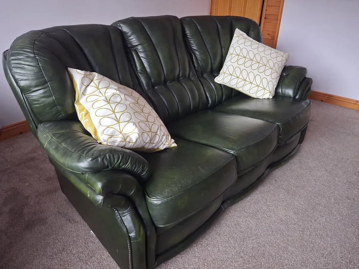 Couch - Image 2