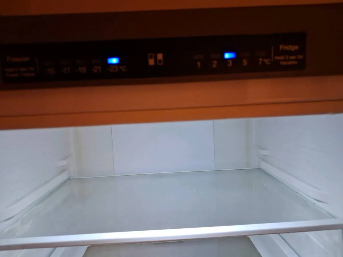 Fridge freezer - Image 2