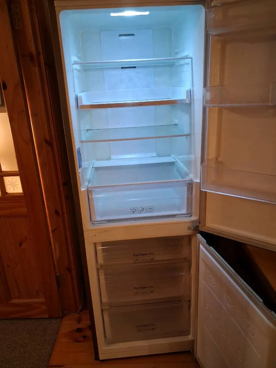 Fridge freezer - Image 3