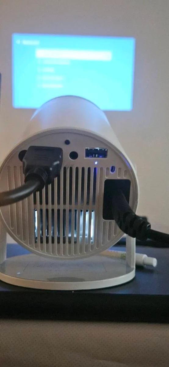 Projector - Image 3