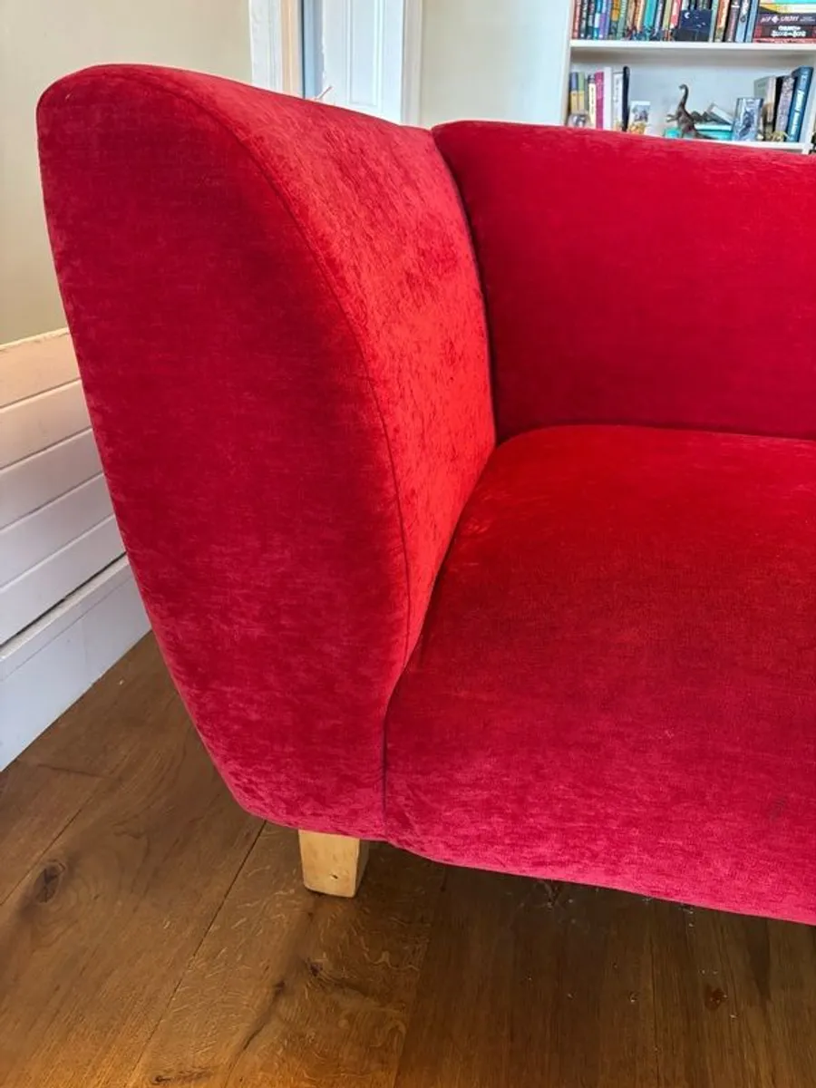Red 'wave' 3-seater sofa from The Sofa Factory - Image 4