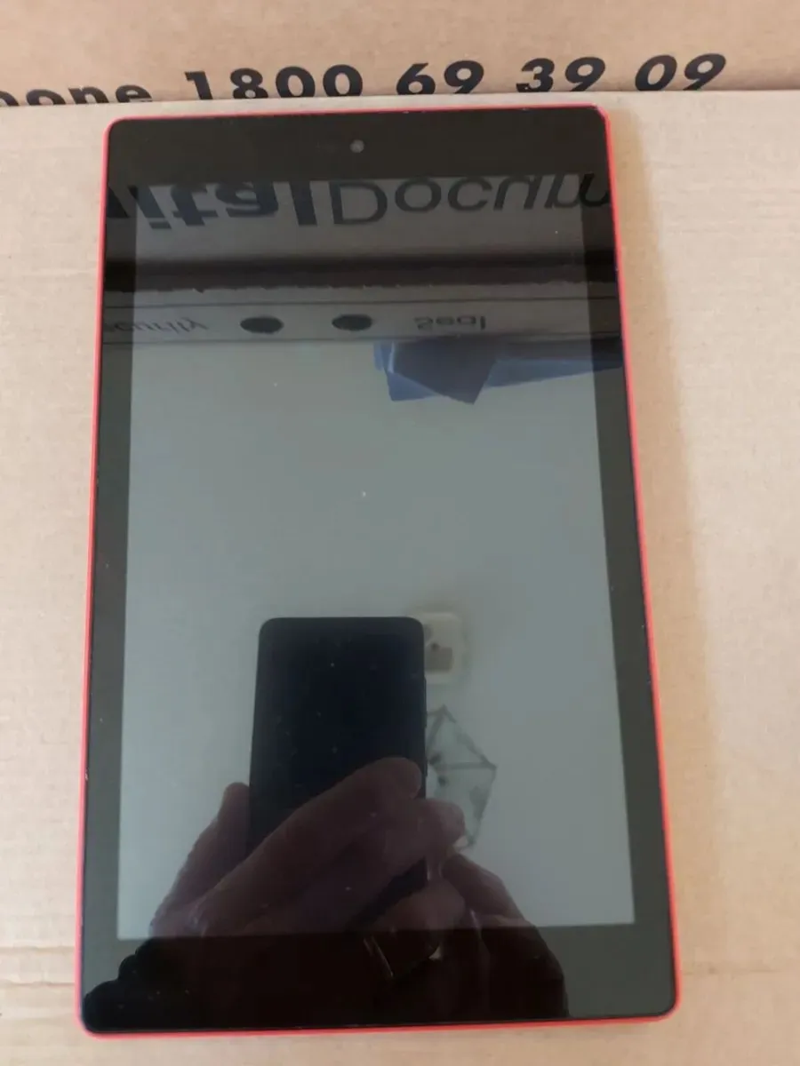 Amazon Fire Tablet HD 8 (8th Generation) 16GB, Red - Image 2