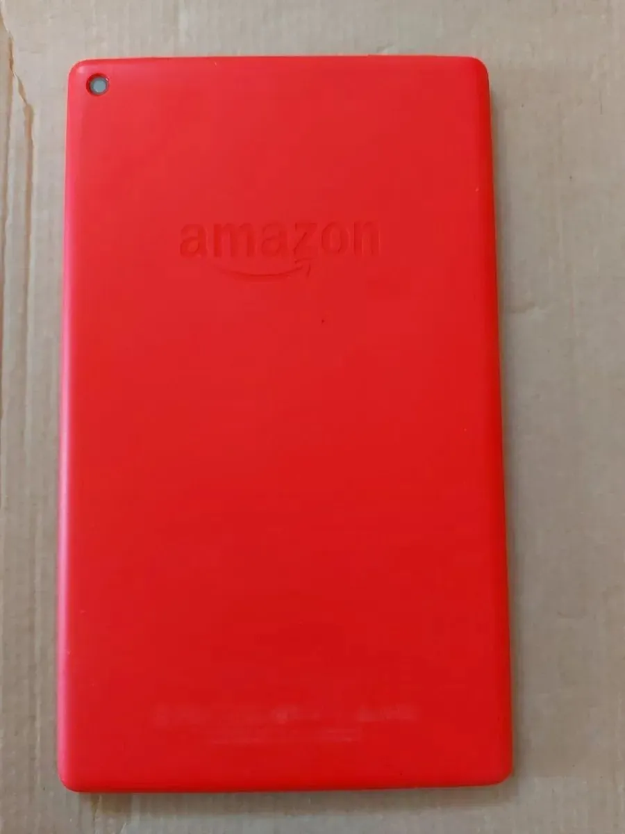 Amazon Fire Tablet HD 8 (8th Generation) 16GB, Red - Image 3