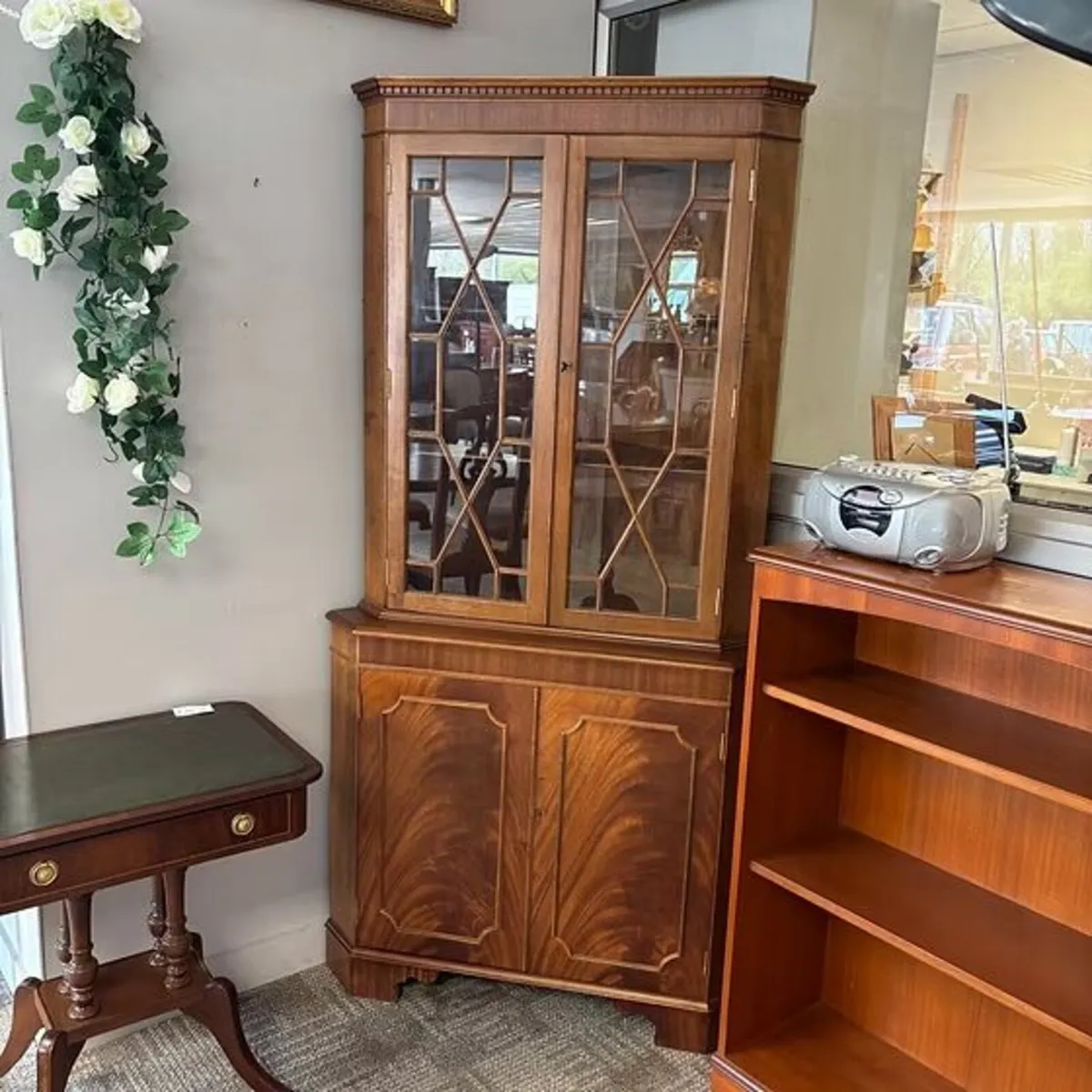 Mahogany astral glazed corner display cabinet. Key