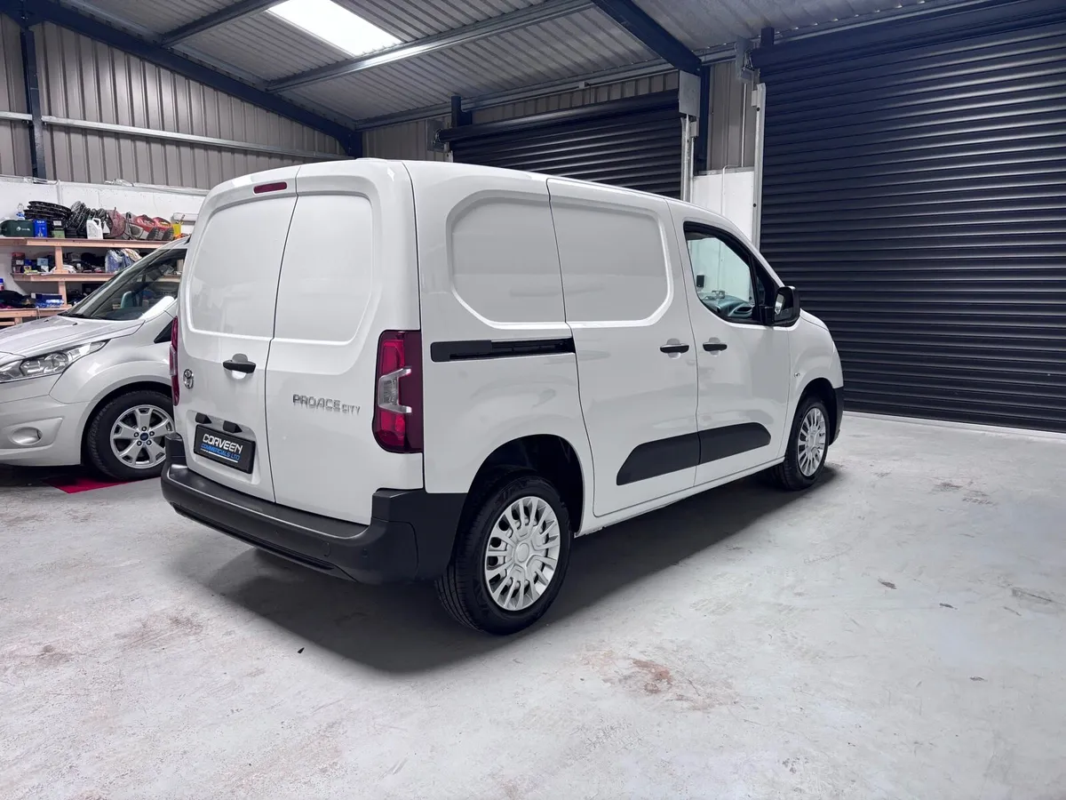 2025 Toyota Proace City 100Bhp - Image 3