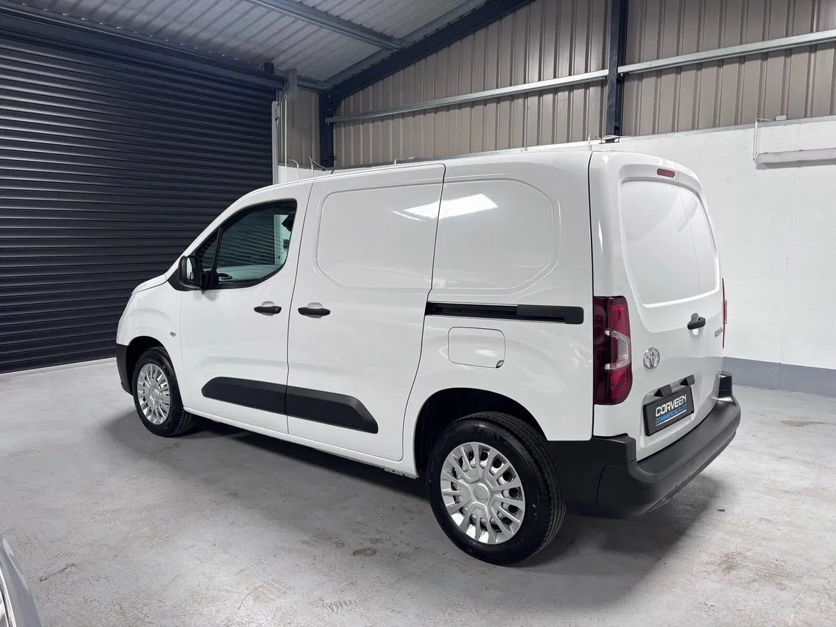 2025 Toyota Proace City 100Bhp - Image 4
