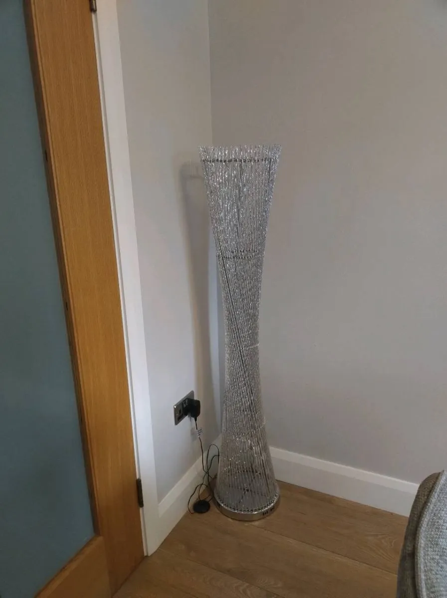 2 Matching Floor Lamps - Image 3