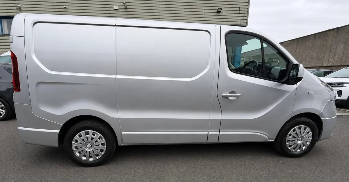 202 Nissan Nv300 Aircon Cruise Control - Image 3