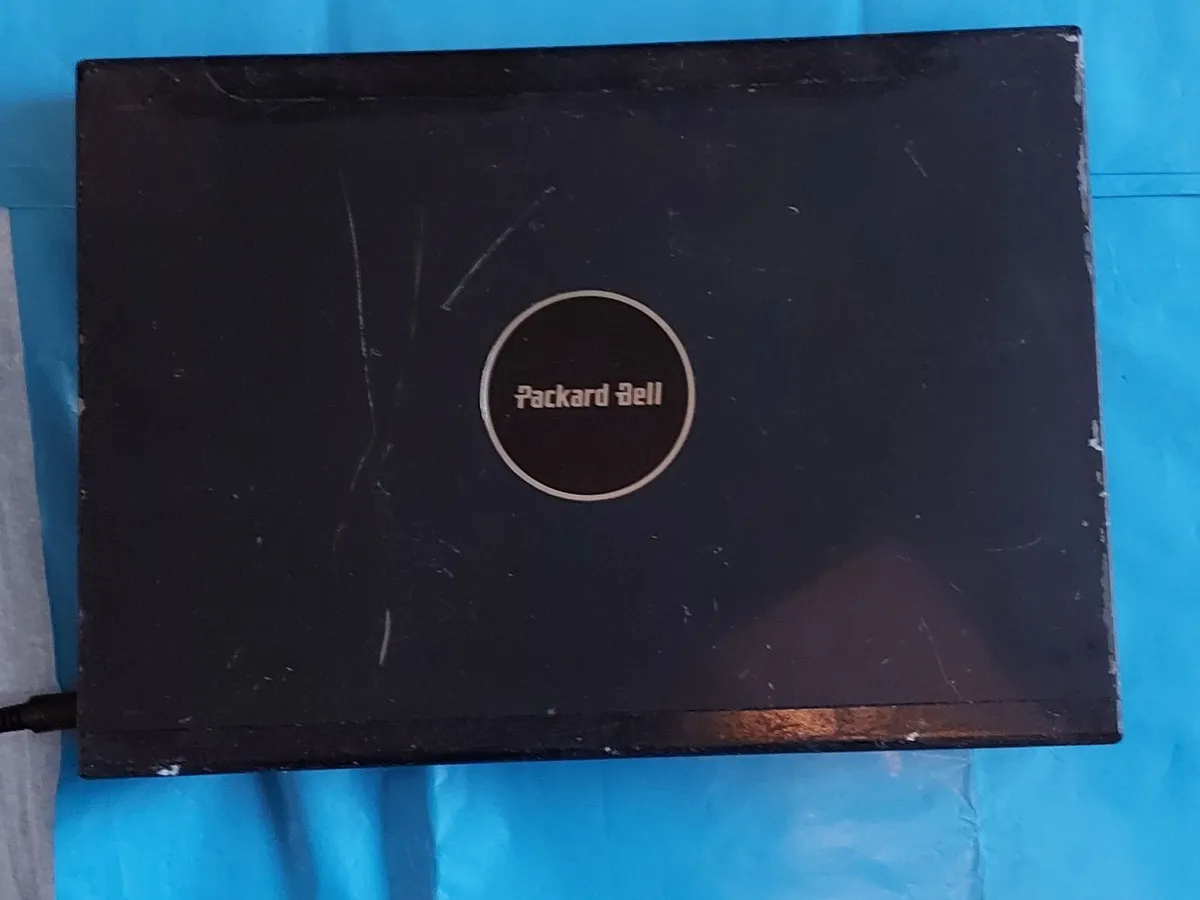 Packard Bell Easynote Laptop, 4GB, 120GB WiFi - Image 3