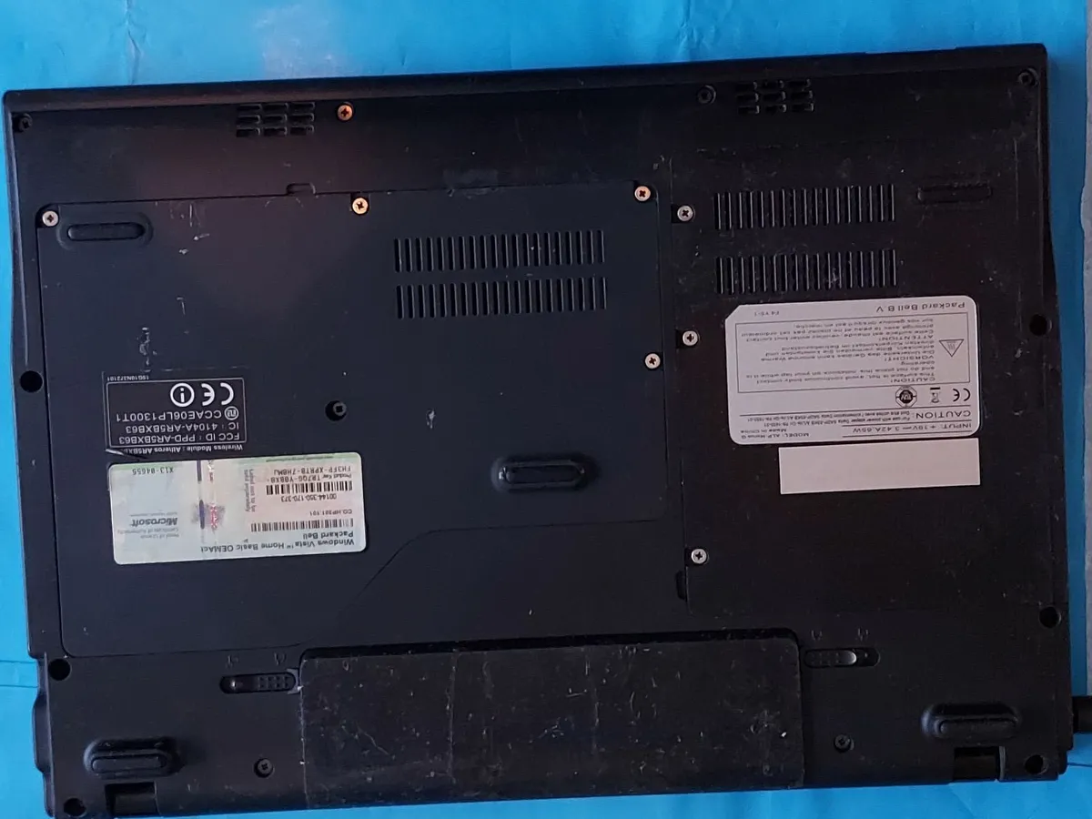 Packard Bell Easynote Laptop, 4GB, 120GB WiFi - Image 4