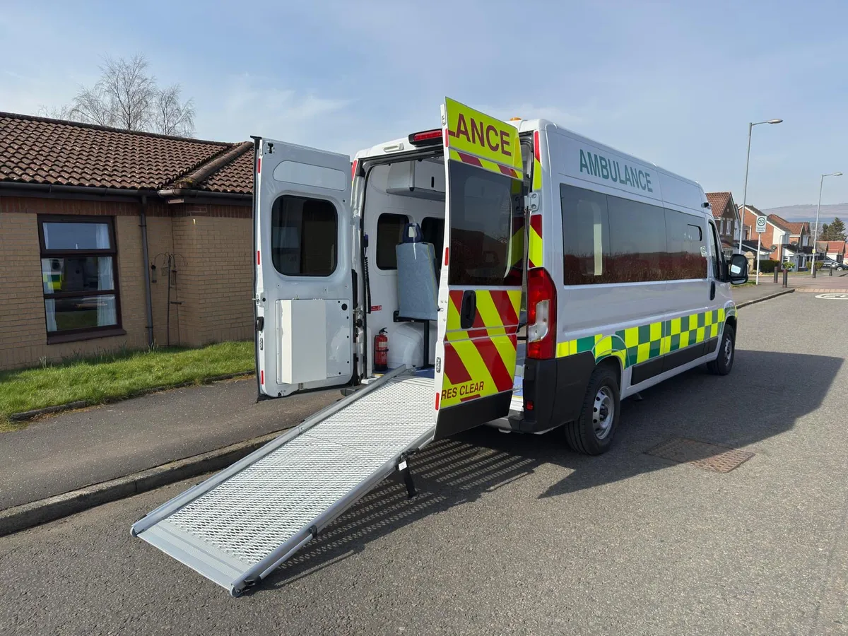 2025 Peugeot Boxer Patient Transport Service (PTS) - Image 4