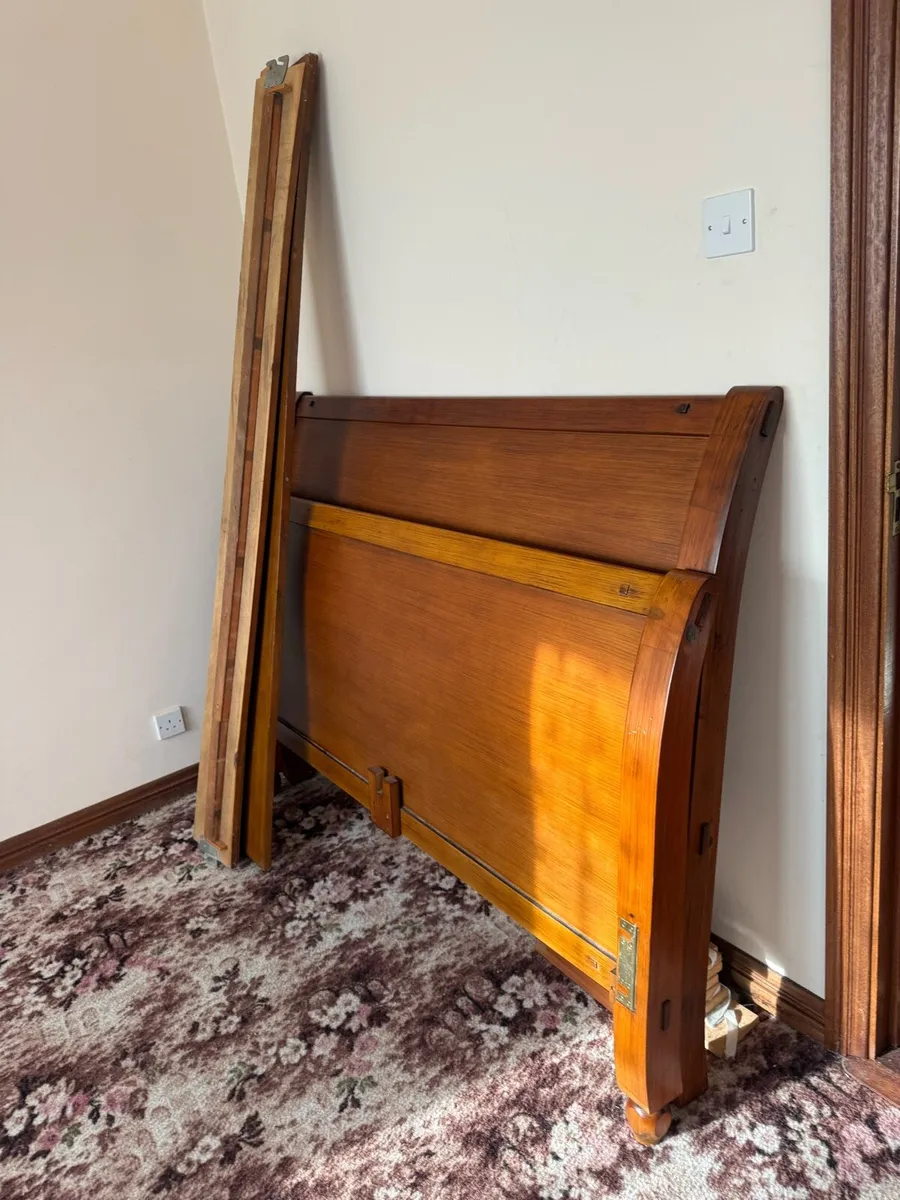 Bedroom furniture set - Image 2