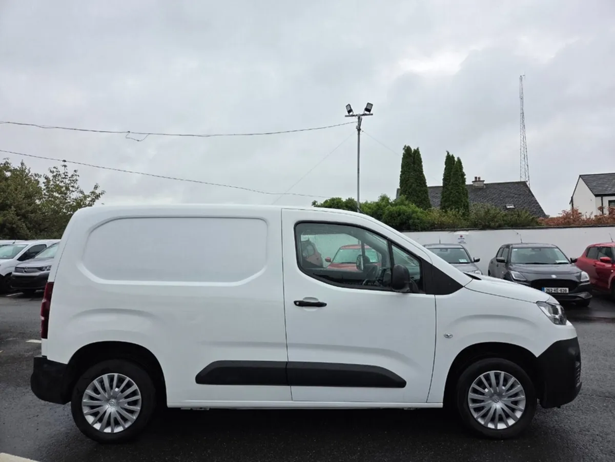 Citroen Berlingo LX BLUEHDI 100 (price ex vat) - Image 2