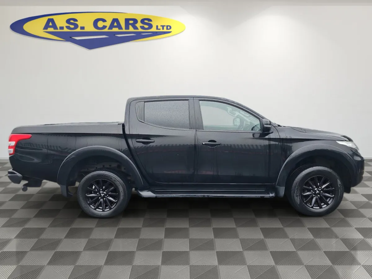 Mitsubishi L200 SUPERCHARGER BLACK EDITION ** ONE - Image 3