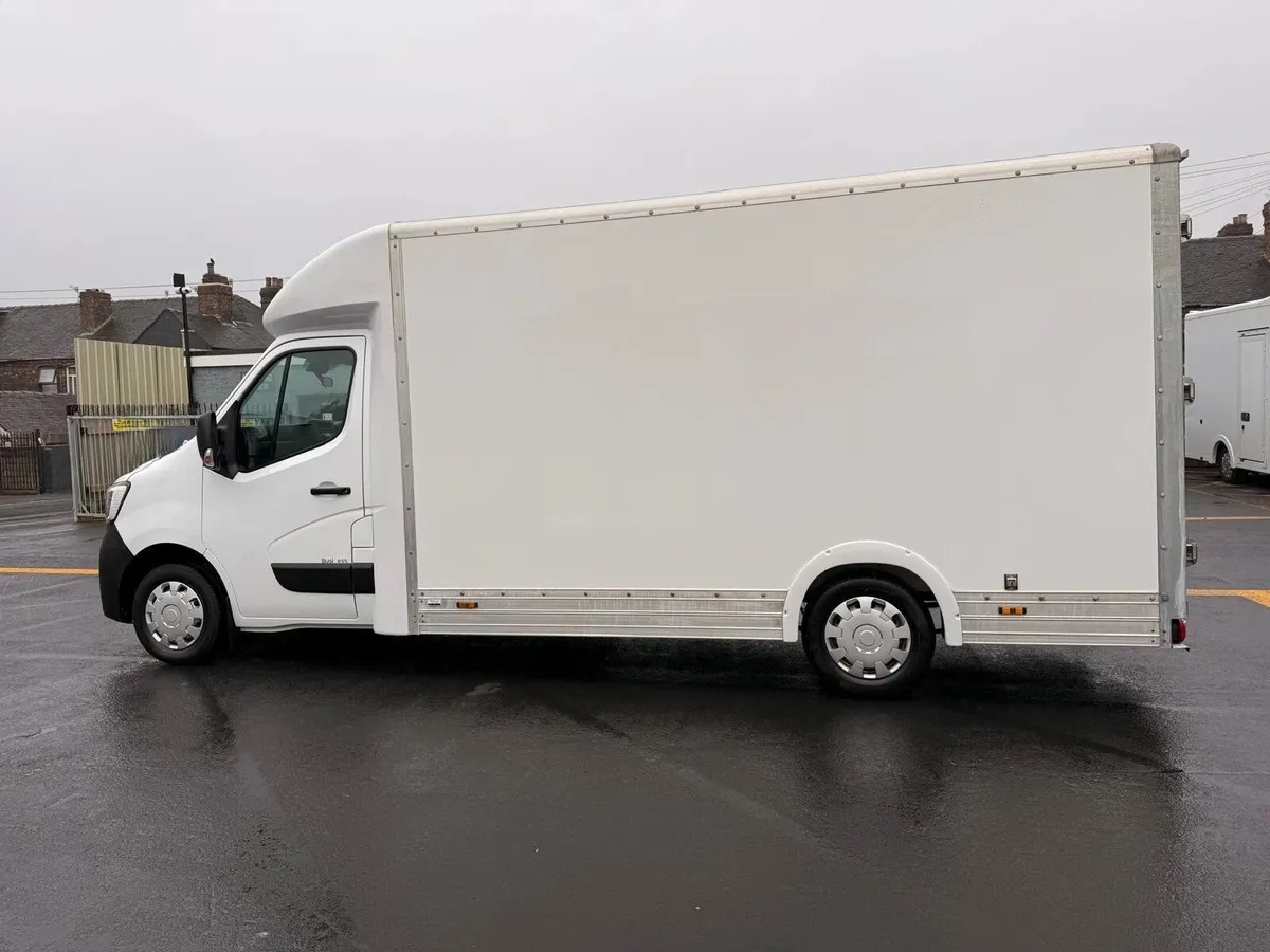 2024 Renault Master Luton Low Loader Van - Image 1
