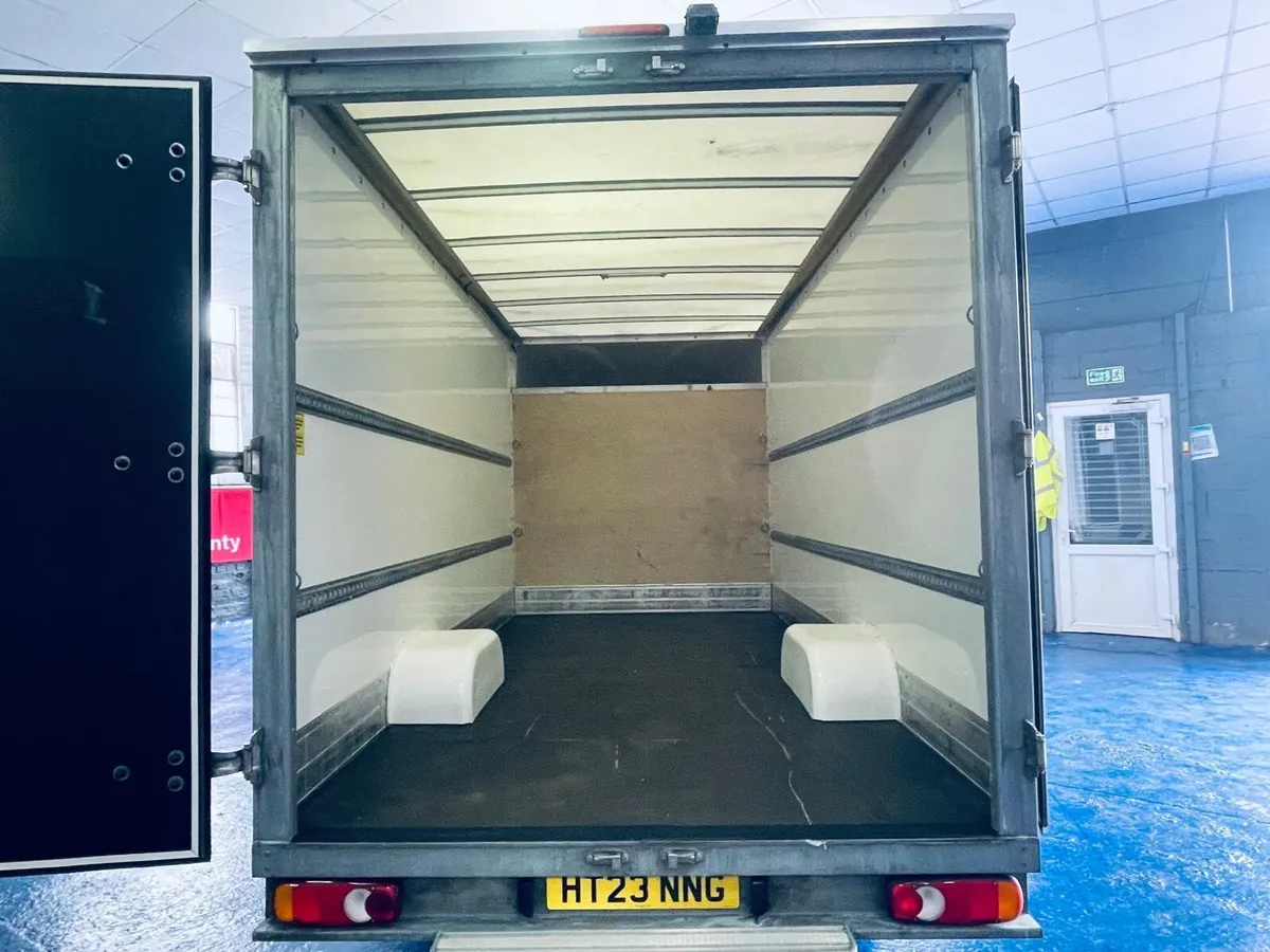 2023 Renault Master Luton Low Loader Van - Image 2